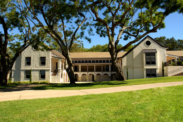 Seabury Hall exterior 06